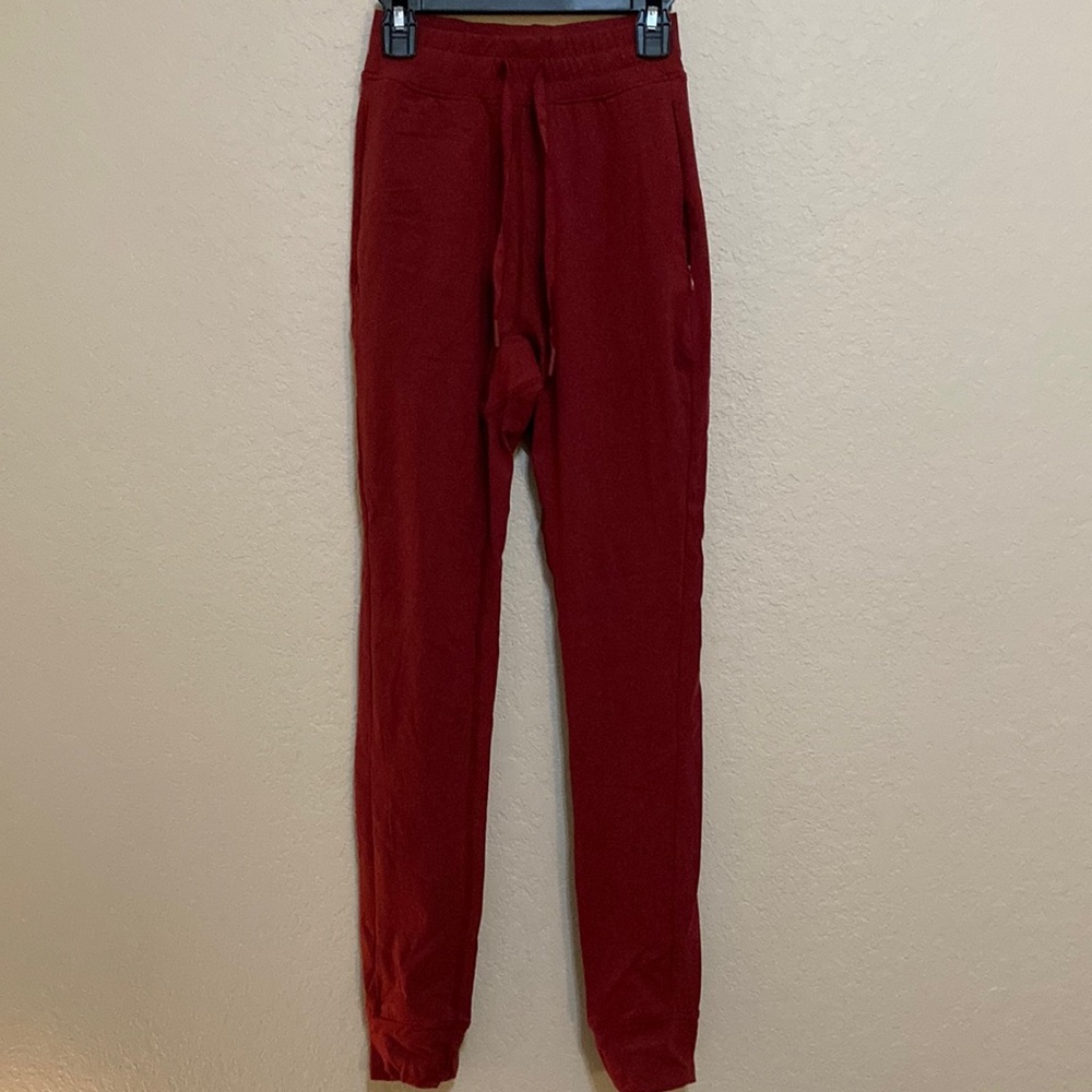 Buff bunny jogger leggings, red size xs